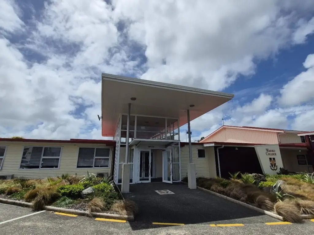 Waiuku College